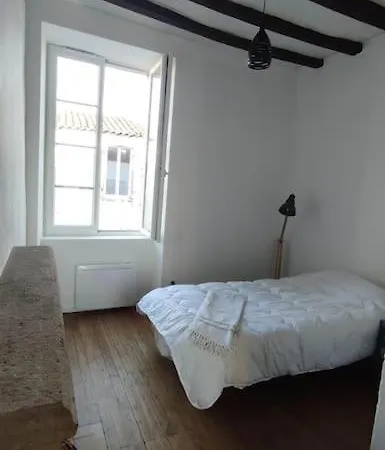 Vakantiehuis Chez Maria Maison De Bourg 4 Ch + Jardin *
